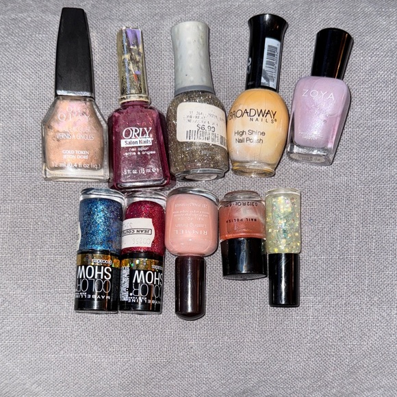 Assorted Nail Polish Set - Picture 1 of 10
